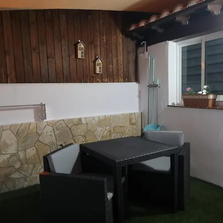 Διαμέρισμα Adeyu Tropical *